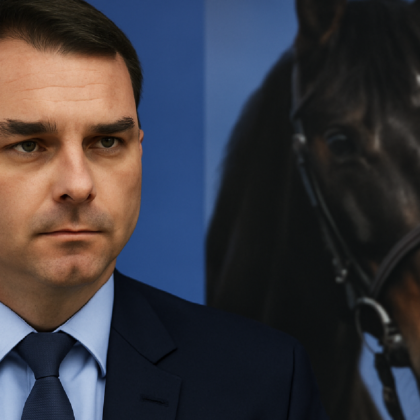 Imagem ilustrativa sobre Flávio Bolsonaro diz que operação sobre produtora de 'Dark Horse' não tem nada a ver com o filme
