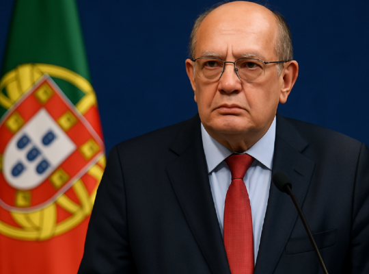 Imagem ilustrativa sobre Gilmar ignora críticas e mira big techs na abertura de seu fórum, em Lisboa